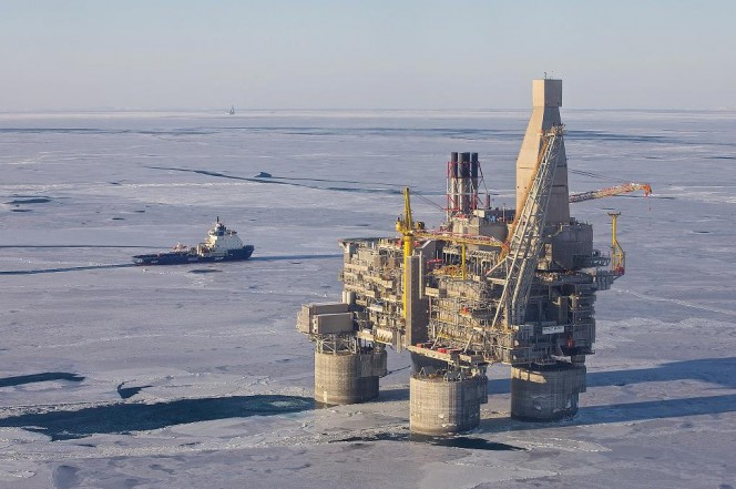 Exxon, Rosneft Start Production from Arkutun-Dagi Field