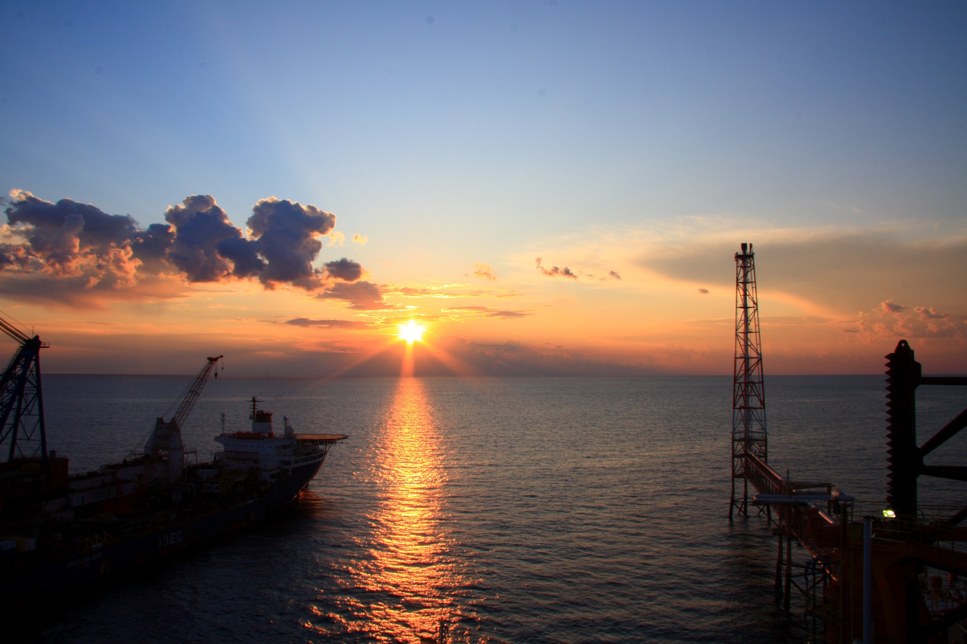 Vessel Hits Offshore Platform