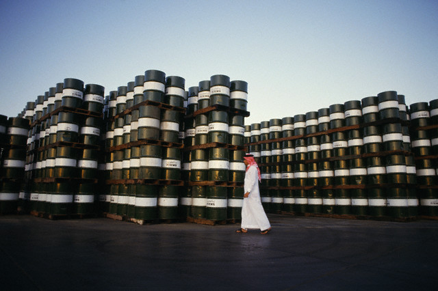 Oil Falls Below $50, Analysts Eye 'Mid-Price' Era Oil Falls Below $50, Analysts Eye 'Mid-Price' Era