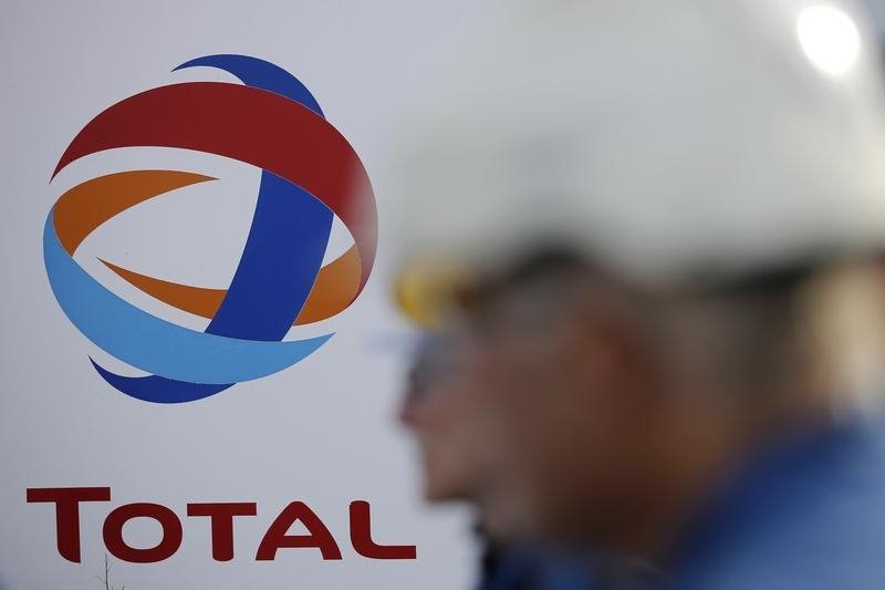 Total-seen-unlikely-to-fight-ExxonMobil-over-South-Pacific-gas.jpg