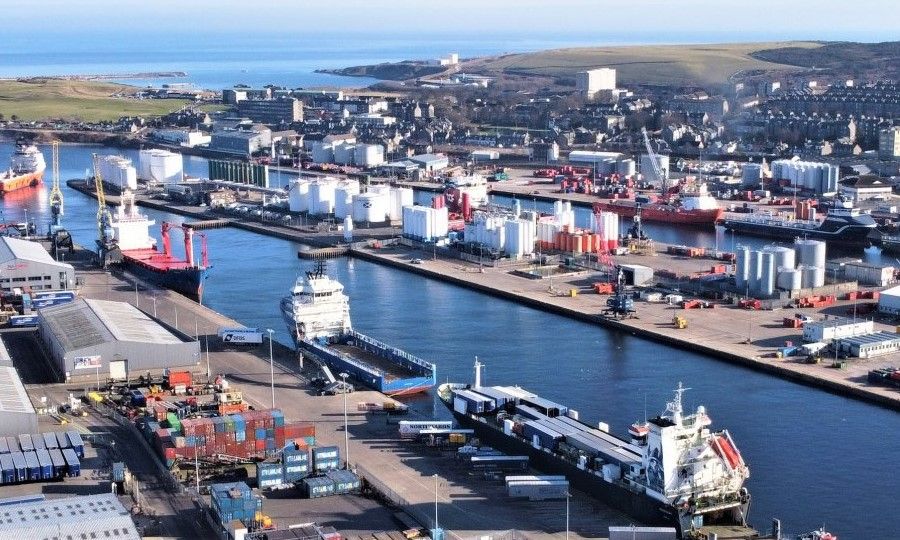 Aberdeen-Harbour-.jpg